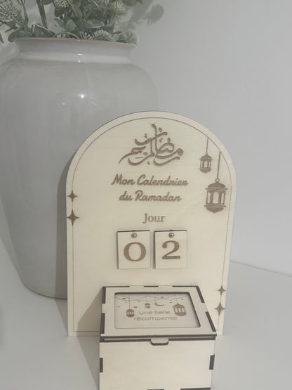 Calendrier du Ramadan enfant avec boîte à récompense
