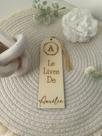 Marque-page personnalisé en bois gravé