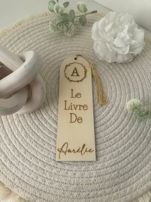 Marque-page personnalisé en bois gravé
