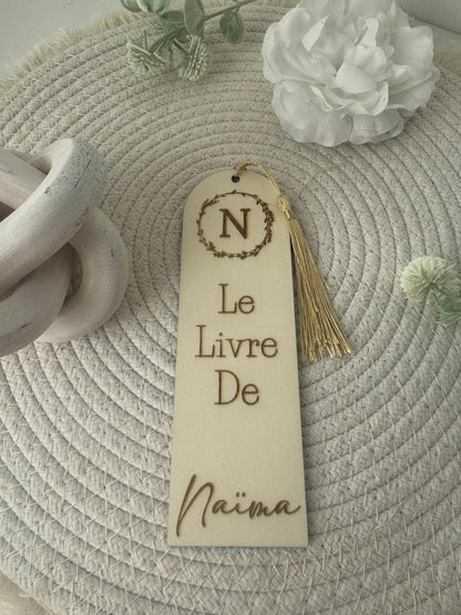 Marque-page personnalisé en bois gravé